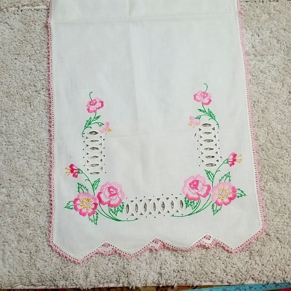 Vintage Embroidered Table Scarf Flowers